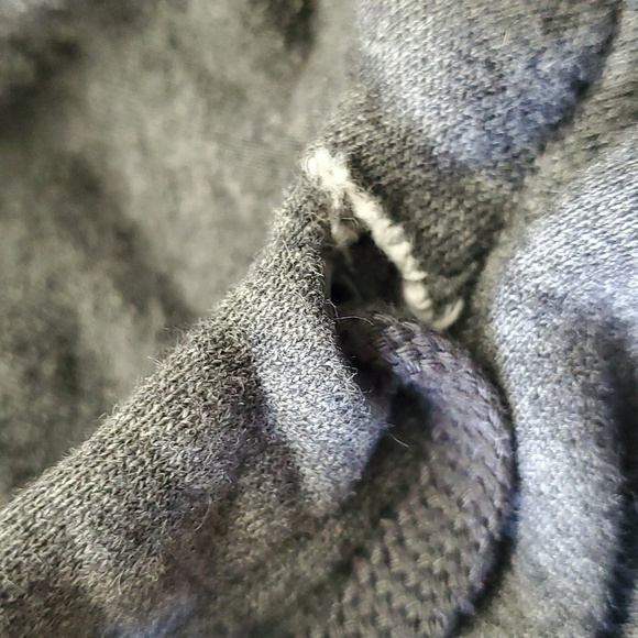 NIKE GRAY ZIPPER HOODIE. size medium.  One‎ small hole where the string c… - Picture 9 of 12